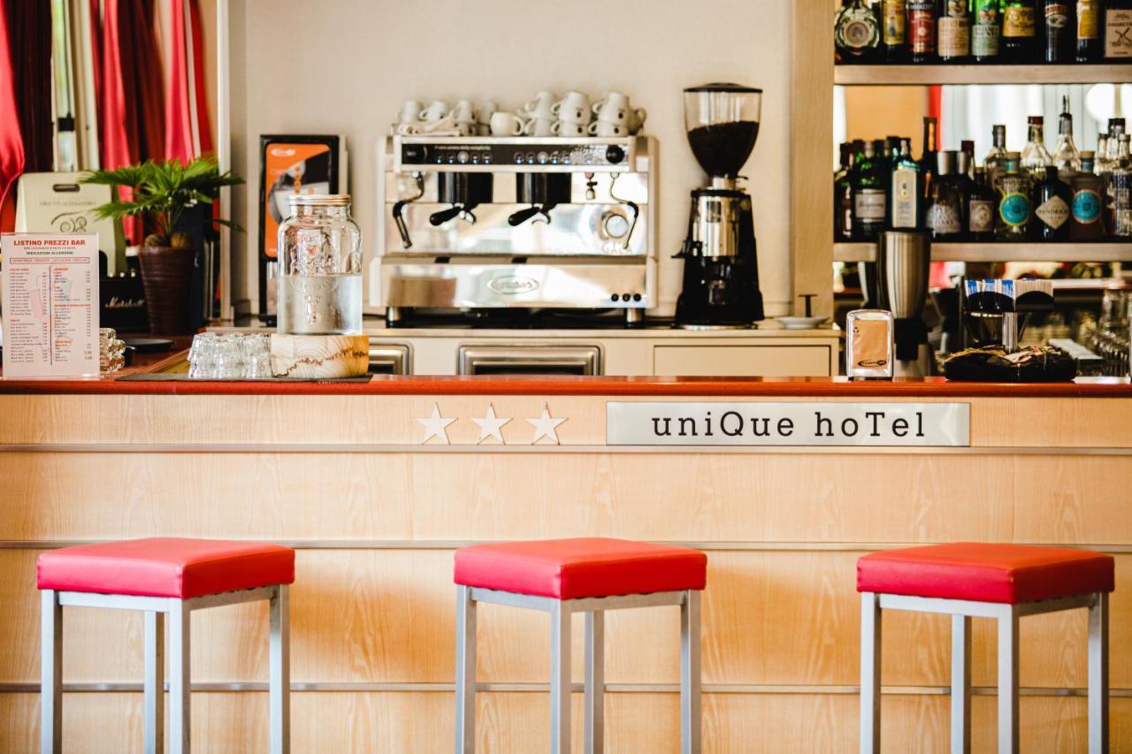 Unique Hotel Чезенатико Экстерьер фото