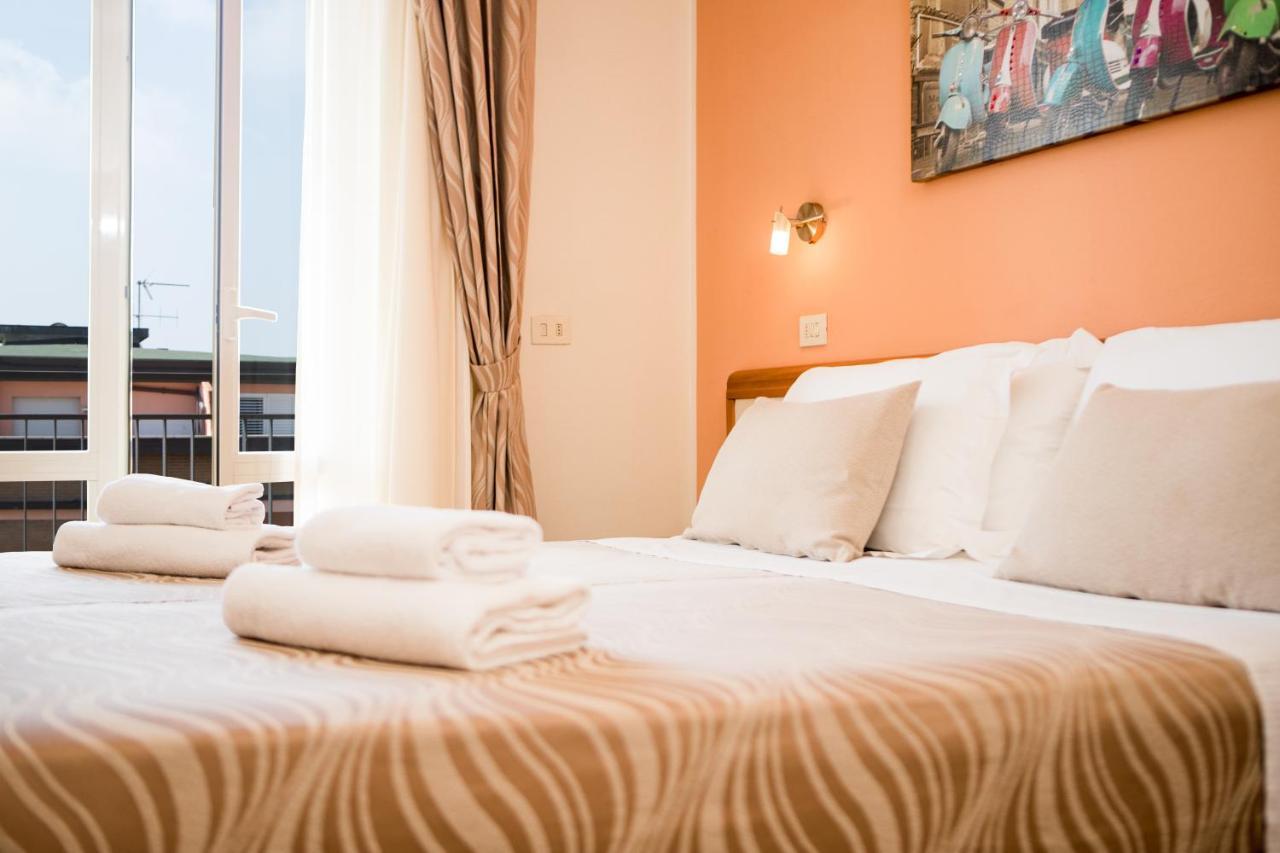 Unique Hotel Чезенатико Экстерьер фото