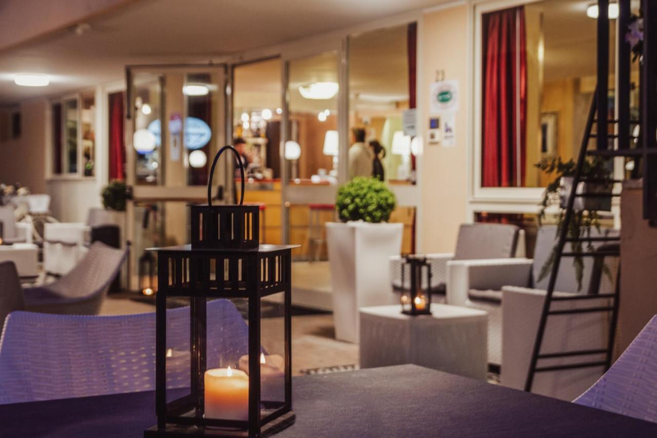 Unique Hotel Чезенатико Экстерьер фото